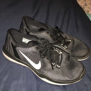 Women’s running shoes
